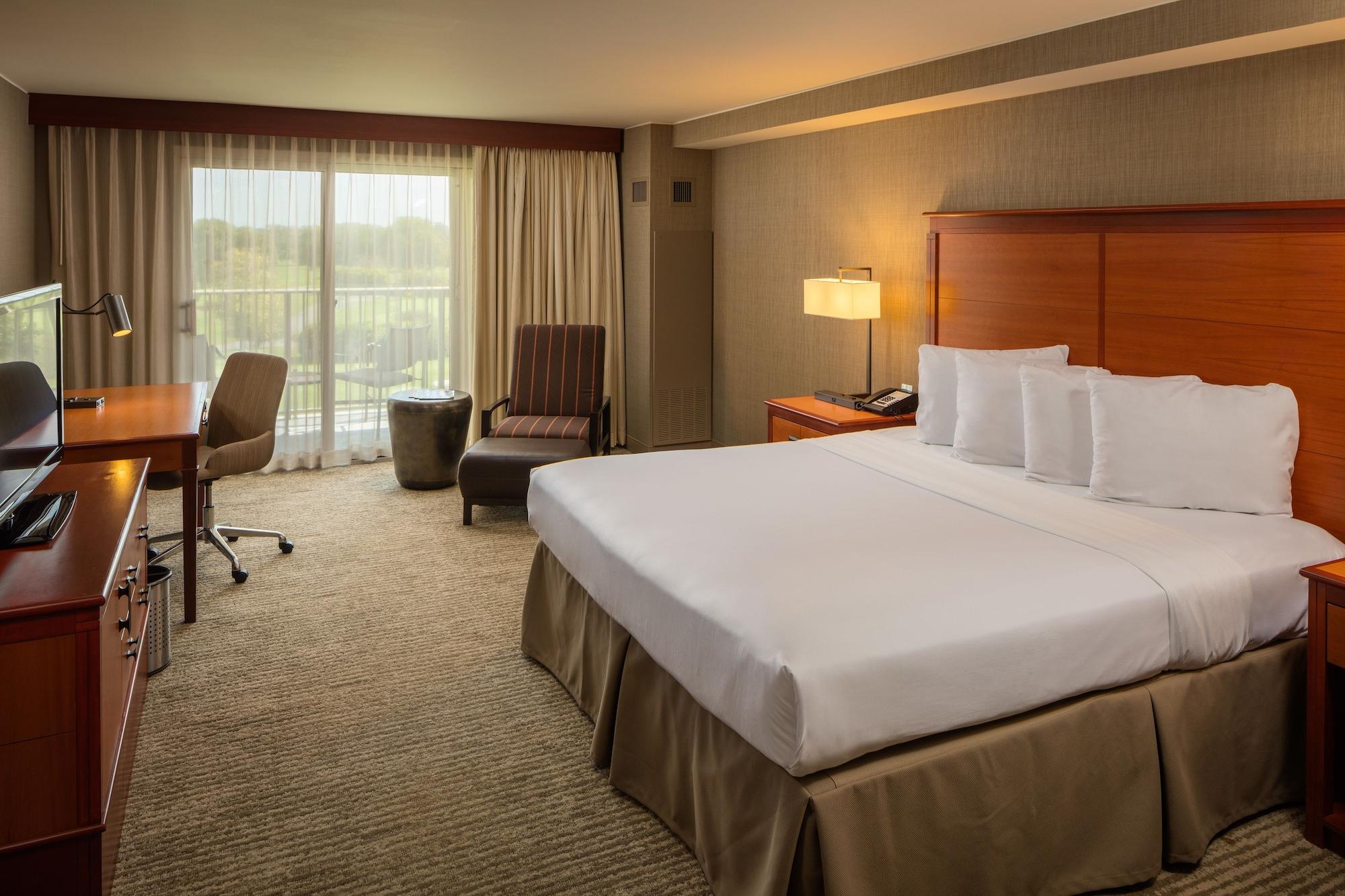 Eaglewood & Resort